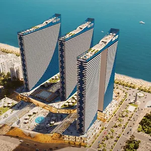 Luxury & Sea View شقة فندقية باتومي